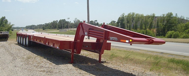 570LB_Oilfield_Lowboy